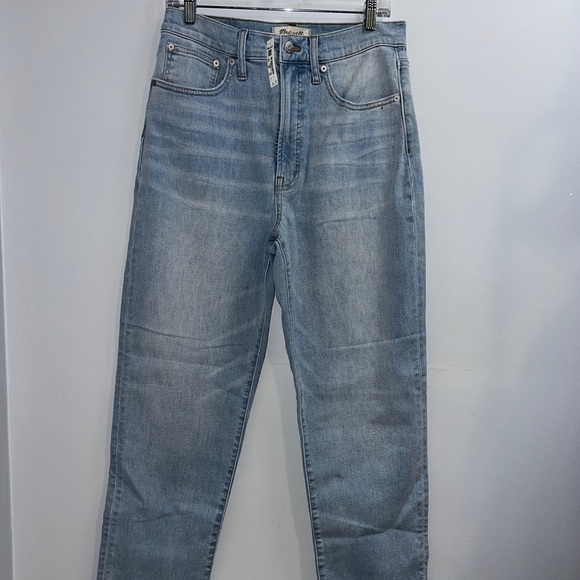 Madewell The Perfect Vintage Straight Jean in Mosedale Wash - Picture 5 of 12